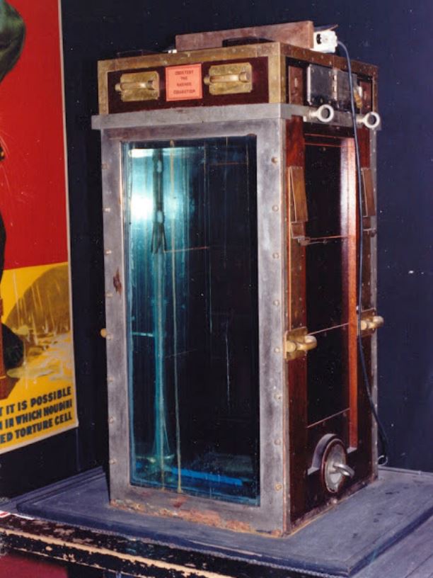 The Houdini Water Torture Cell in The Houdini Hall of Fame museum.